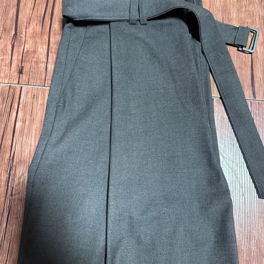 [BUNJANG] Unalloyed Code Belted One-Tuck Pants Mocha S / 새제품) 어널러코드 벨티드 원턱팬츠 S 모카색