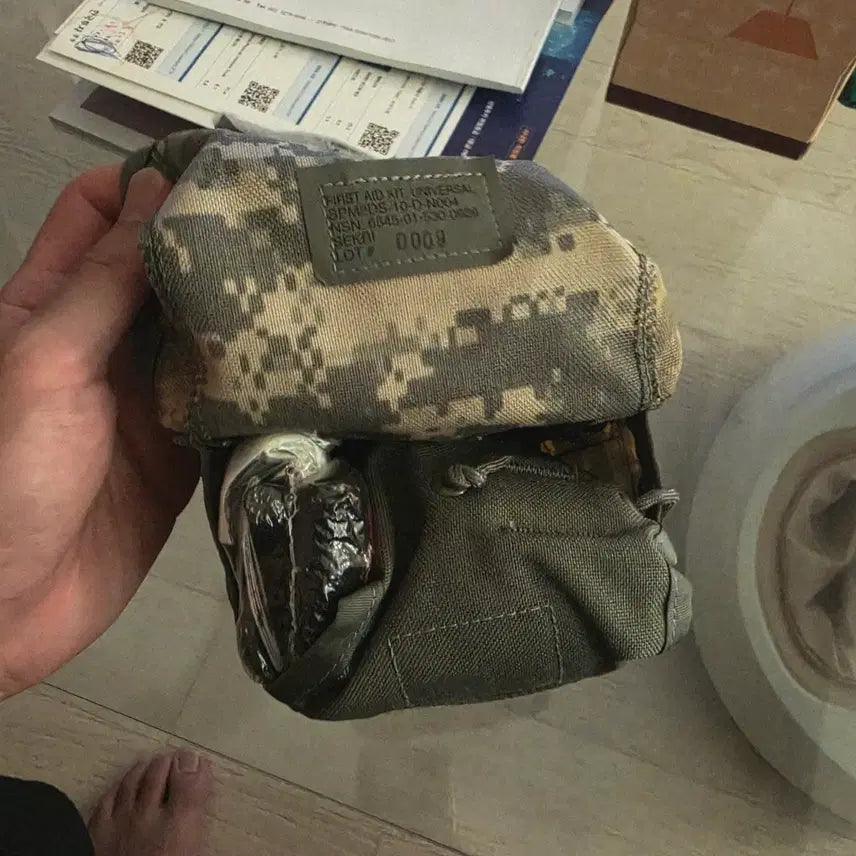 [BUNJANG] US Military ACU IFAK Individual First Aid Kit Pouch Set (Sealed Contents) / [미개봉 새제품][미군 카투사 정품] ACU IFAK 개인 구급 생존 캠핑 밀리터리 응급 키트 등산 파우치 풀세트 (내부 구성품 미개봉 새제품)