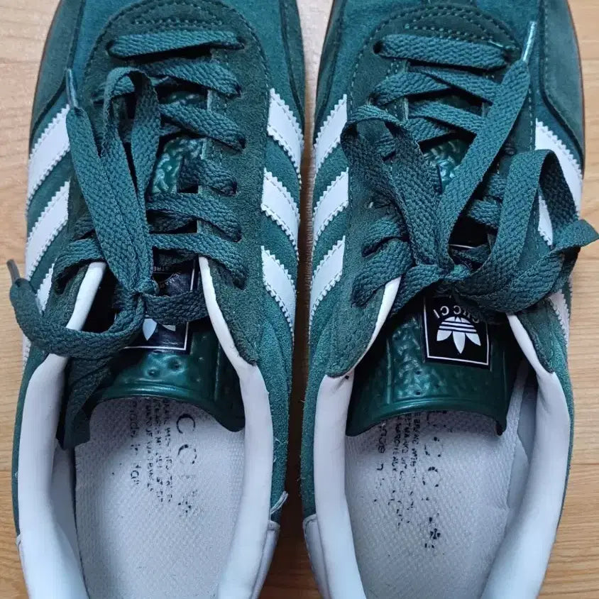 [BUNJANG] Gucci x Adidas Gazelle Suede Green Sneakers / 구찌 x 아디다스 가젤 그린 스웨이드