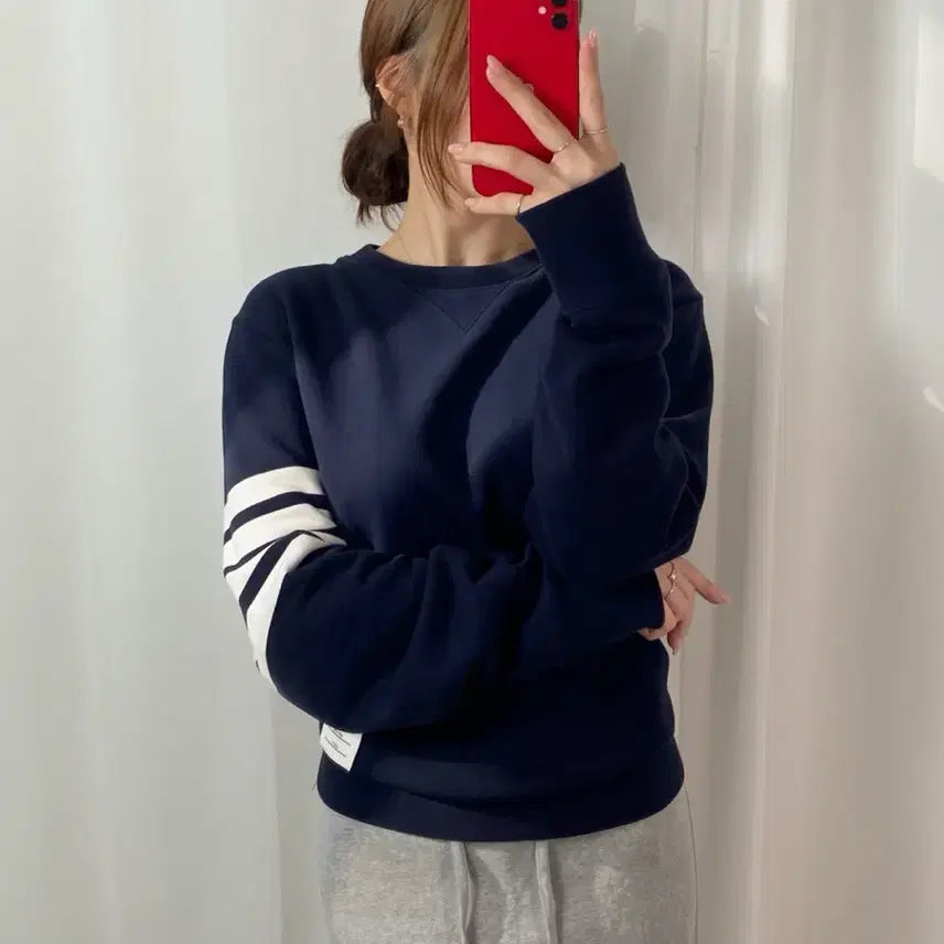 [BUNJANG] Thom Browne Navy Striped Armband Sweatshirt / 톰브라운 네이비 사선 완장 맨투맨