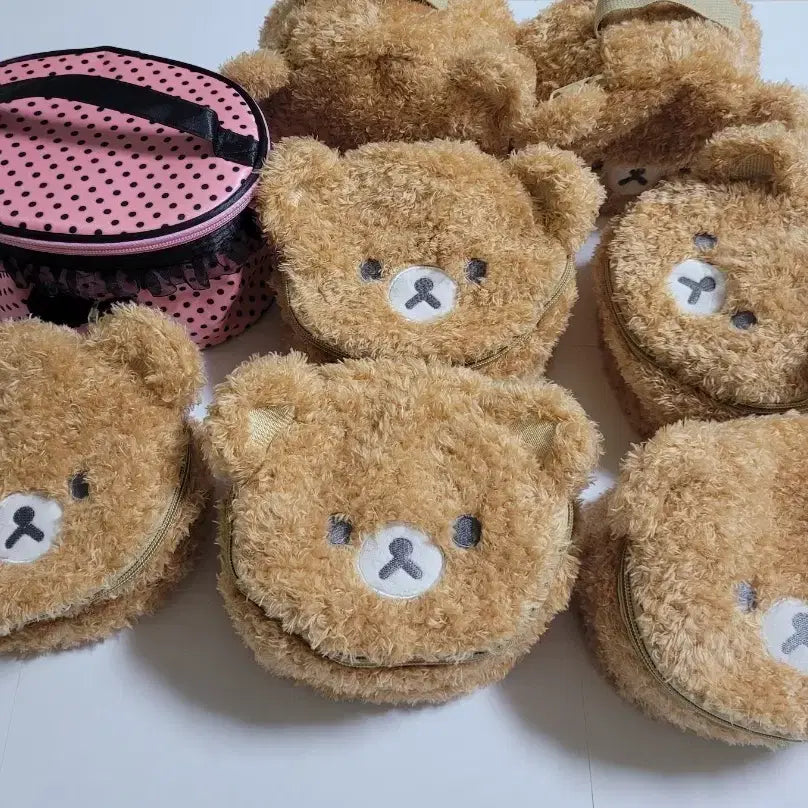 [BUNJANG] New Condition Pouches and Various Soft Plush Items / 새상품 파우치 말랑이등 많아요