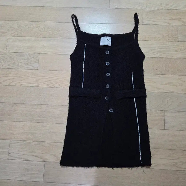 [BUNJANG] Sleeveless Bouclé Knit Vest / 나시 부클니트
