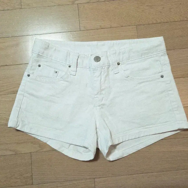 [BUNJANG] Ivory Cropped Shorts / 아이보리 숏반바지