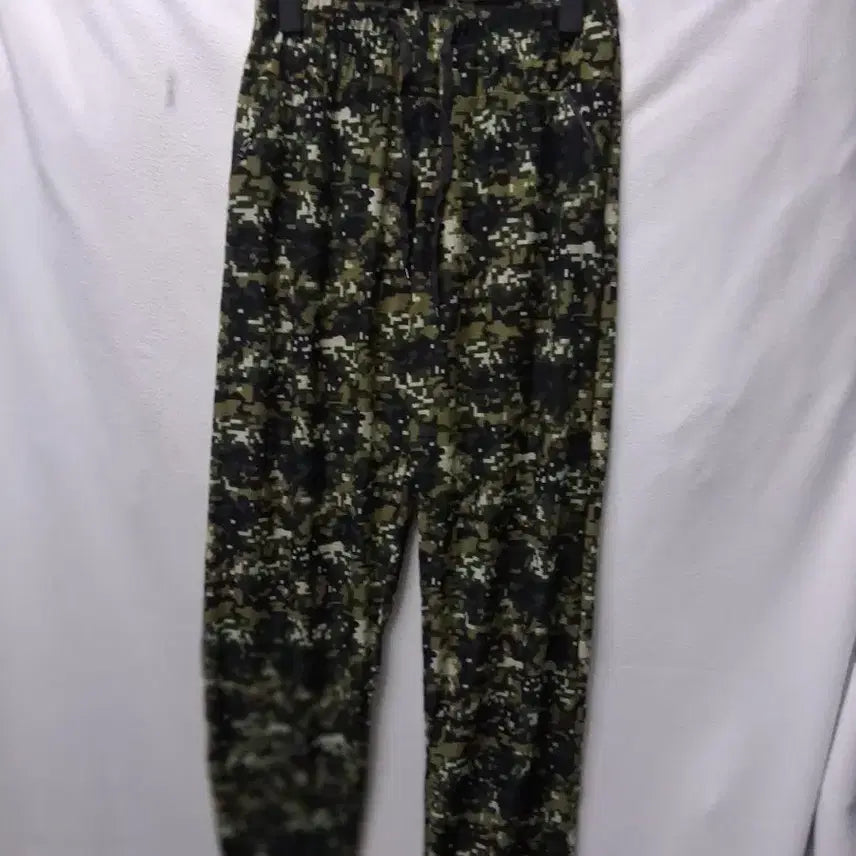 [BUNJANG] Camouflage Pattern Training Pants / 새상품 카모플라쥬 패턴 트레이닝 바지28 개당