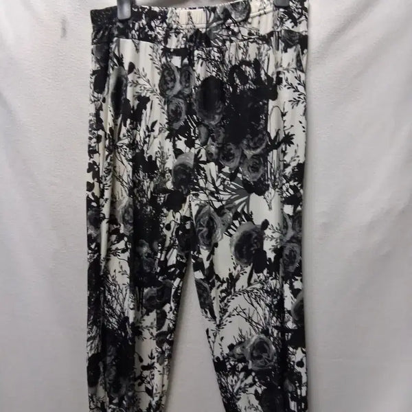 [BUNJANG] Black and White Flower Pattern Slacks / 블랙앤화이트 플라워 패턴 바지 28 30 28인지 개당