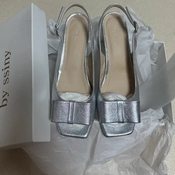 [BUNJANG] Vicinni Open Toe Ribbon Sandals Silver / 바이씨니 오픈토리본 샌들 실버 245 (굽 6cm, 발볼넓힘)