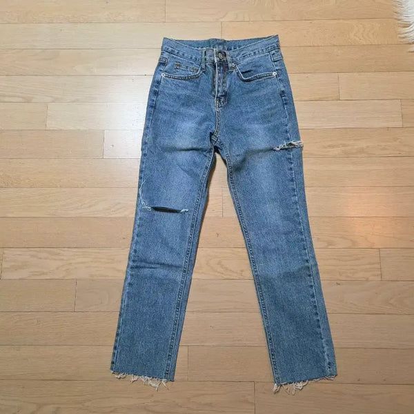 [BUNJANG] Mid-Wash Straight Leg Cropped Denim Pants / 중청 일자데님 8부