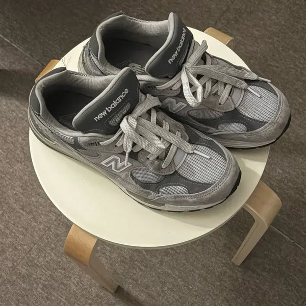 [BUNJANG] New Balance 992 Grey New Model Sneakers / 뉴발란스 992 그레이 신형 250
