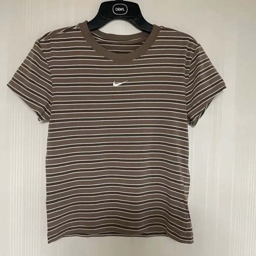 [BUNJANG] Nike Brown Stripe T-Shirt / 나이키 브라운 스트라이프 티셔츠