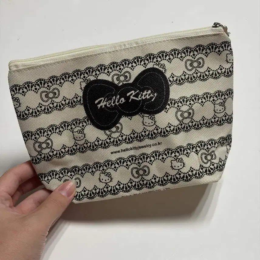 [BUNJANG] Hello Kitty Vintage Pouch / 헬로키티 고전 파우치