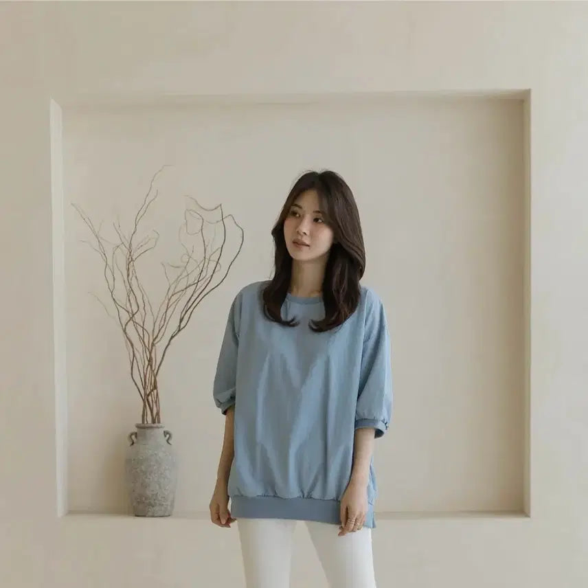 [BUNJANG] Washable Nylon Relaxed Fit Crewneck Sweatshirt - Pastel Blue / [새상품] 와샤 바스락 트임 맨투맨 파스텔 블루
