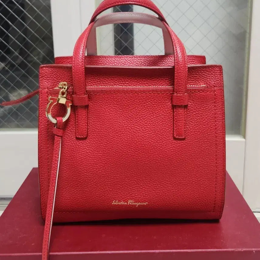 [BUNJANG] Ferragamo Emmy Small Tote & Crossbody Bag Red Leather / (정품)페라가모 에미미 스몰 토트&크로백