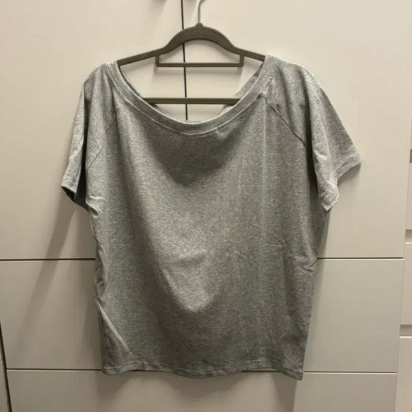 [BUNJANG] Gray Off-Shoulder Short-Sleeve T-Shirt / 그레이 오프숄더 반팔 티셔츠