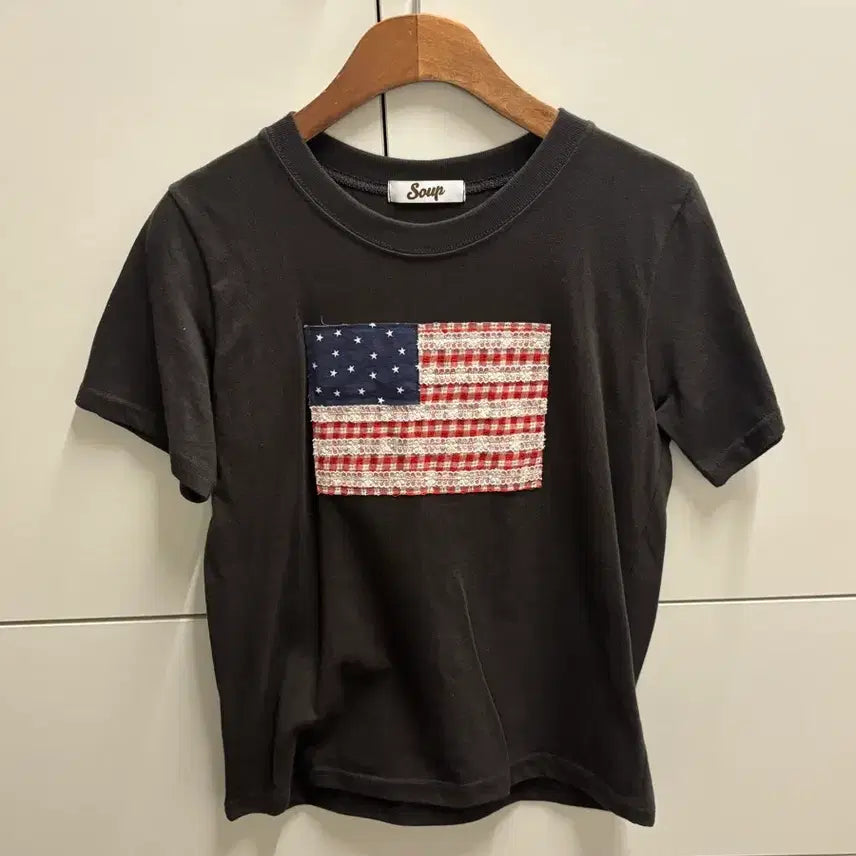 [BUNJANG] American Flag Patch Short-Sleeve T-Shirt Charcoal / 성조기 패치 반팔 티셔츠 차콜