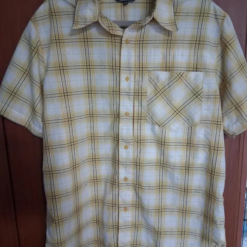 [BUNJANG] Royal Robbins Plaid Short Sleeve Shirt (M) / 로얄 로빈스 체크 반팔 셔츠 (M)