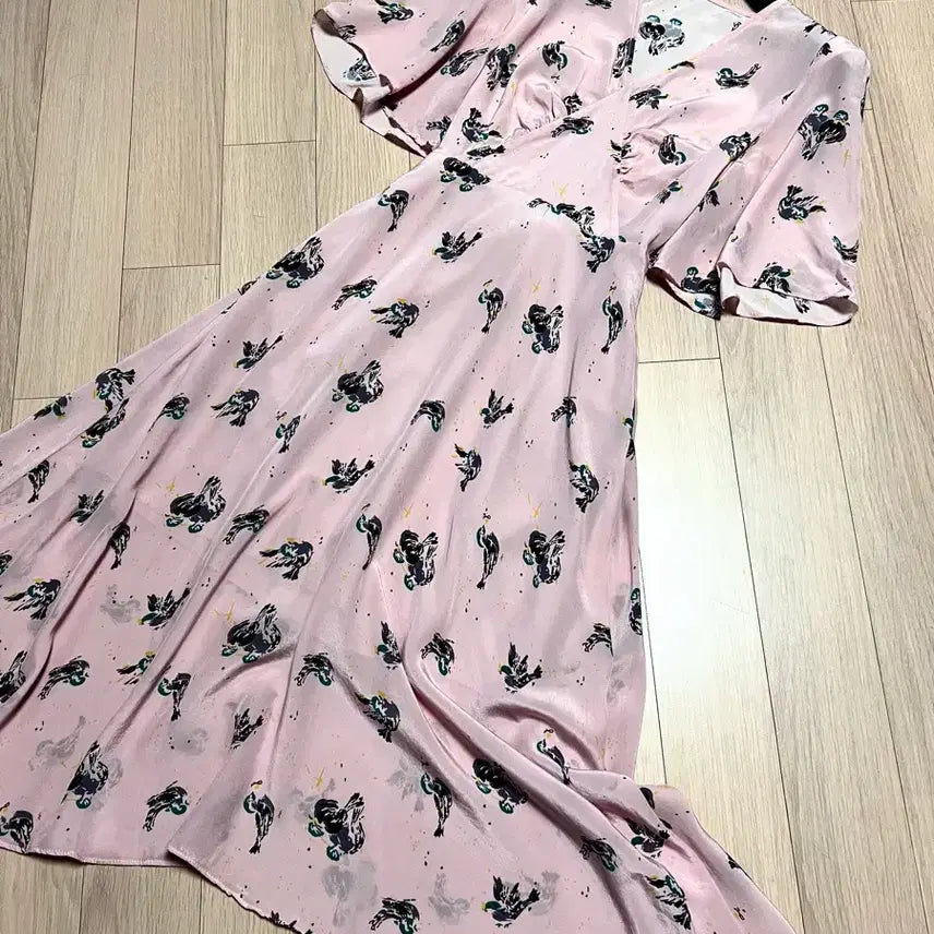 [BUNJANG] 100% Silk Bird Pattern Ruffle Sleeve Shirring Dress / 실크100% 버드패턴 러플소매 셔링 원피스 핑크 리본 브이넥 반팔 쉬폰 플레어 청순 여리