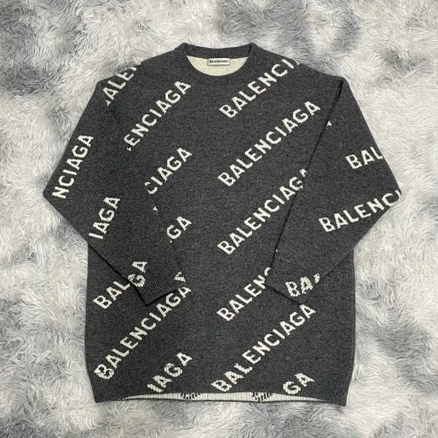 [BUNJANG] Balenciaga Multi-Logo Wool Oversized Knit Charcoal / [백화점판] 발렌시아가 멀티로고 울 오버 니트 차콜 [105]
