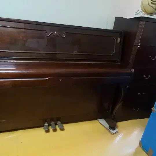 [BUNJANG] Young Chang Upright Piano with Bench / 영창 피아노 팝니다.