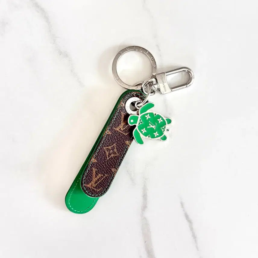 [BUNJANG] Louis Vuitton Dragonne Skate Bag Charm Keychain / 루이비통 드라곤느 스케이트 백참 키링