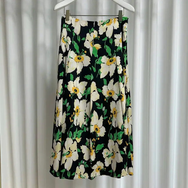 [BUNJANG] Big Flower Print Silk Touch Flare Long Skirt - Black/Ivory (Size S) / (새상품_수입의류) 빅플라워 실크 플레어 롱스커트 S