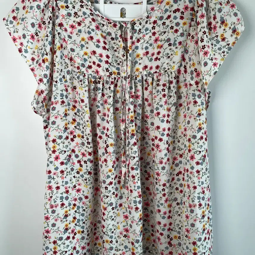 [BUNJANG] GAP Floral Frill Blouse / GAP 갭 정품 잔꽃 플로럴 프릴 블라우스