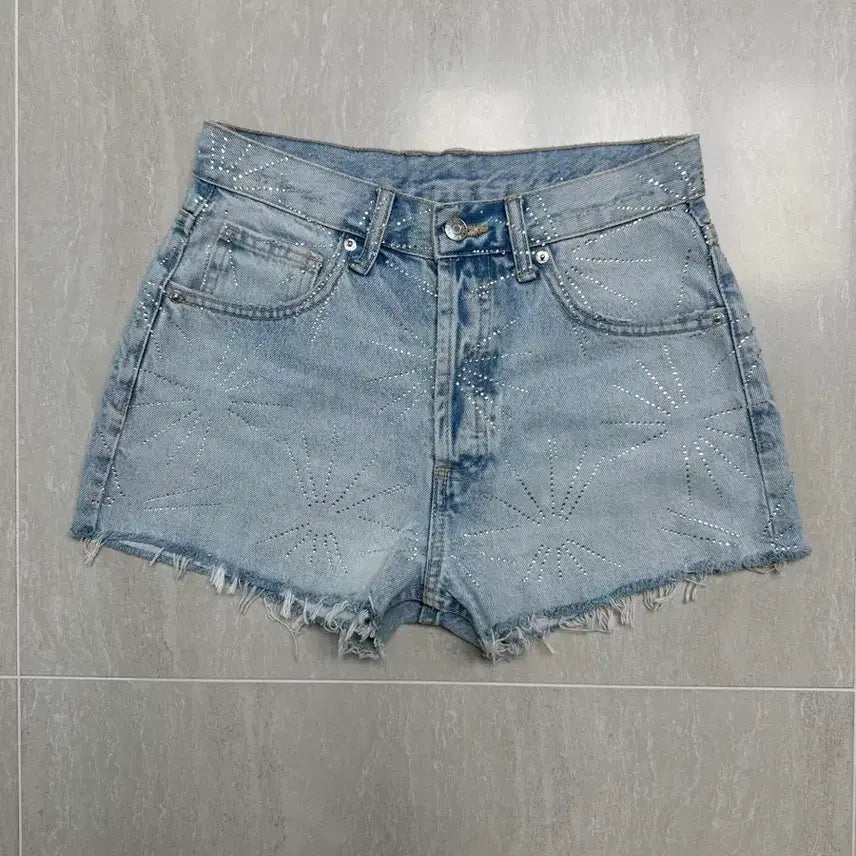 [BUNJANG] Zara Bling Cubic High-Waist Light Blue Denim Shorts (Size S) / (미착용 새상품) ZARA 자라 블링 큐빅  하이웨스트 라이트블루 데님 숏팬츠 S