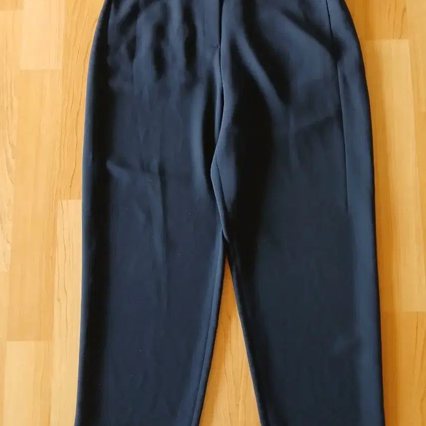 [BUNJANG] The Izzat Navy Barrel Pants / 더아이잩   네이비 배럴 팬츠