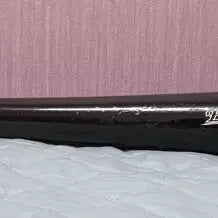 [BUNJANG] 2006 Hanwha Eagles Signed Baseball Bat (Featuring Ryu Hyun-jin, Kim Tae-kyun, Jung Min-cheol, Song Jin-woo) / 이제는 못 구하는 2006 한화 이글스 선수단 전원 사인 나무 배트 (류현진,김태균,정민철,송진우 등 포함)
