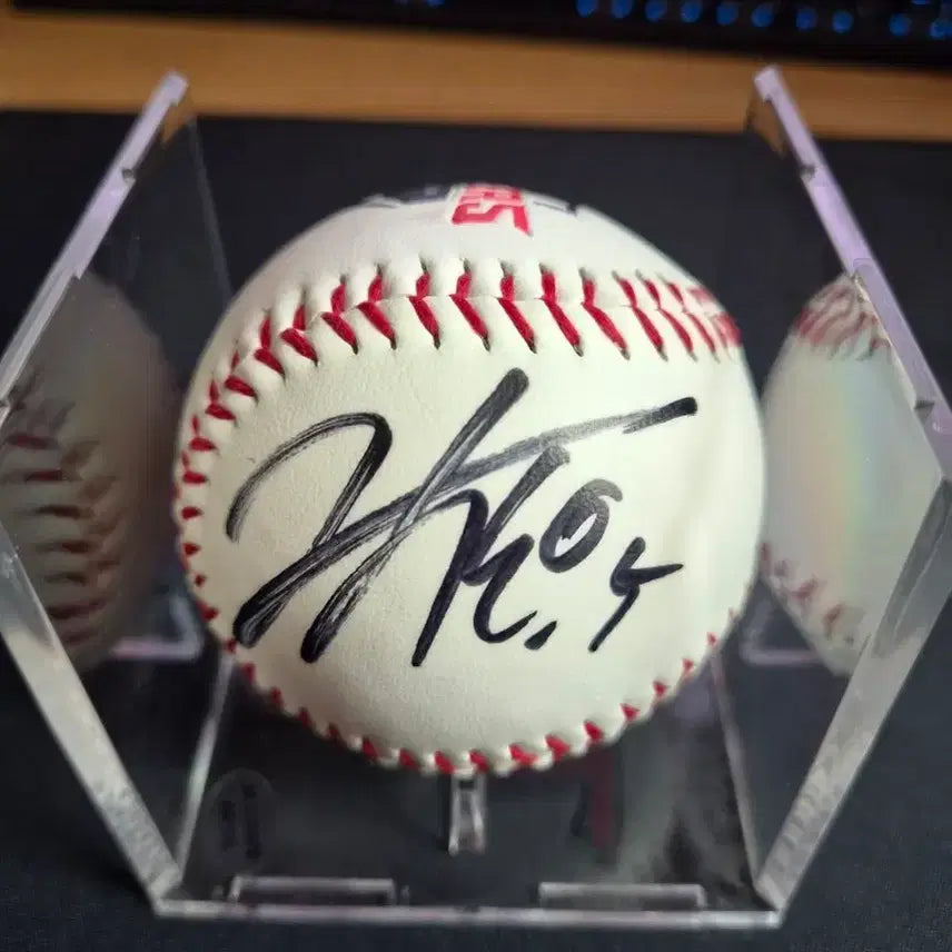 [BUNJANG] Kia Tigers Kim Do-young Signed Baseball (Logo Ball) / 기아타이거즈 김도영 싸인볼 (로고볼) 판매합니다~
