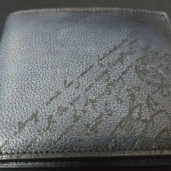 [BUNJANG] Berluti Men's Bi-Fold Wallet / 벨루티 남성 반지갑 팝니다. 약 1년사용 깨끗합니다.