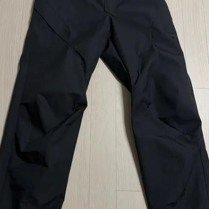 [BUNJANG] Greilz Nylon Pants Black Size 3 / 그레일즈 나일론 팬츠 블랙 3사이즈
