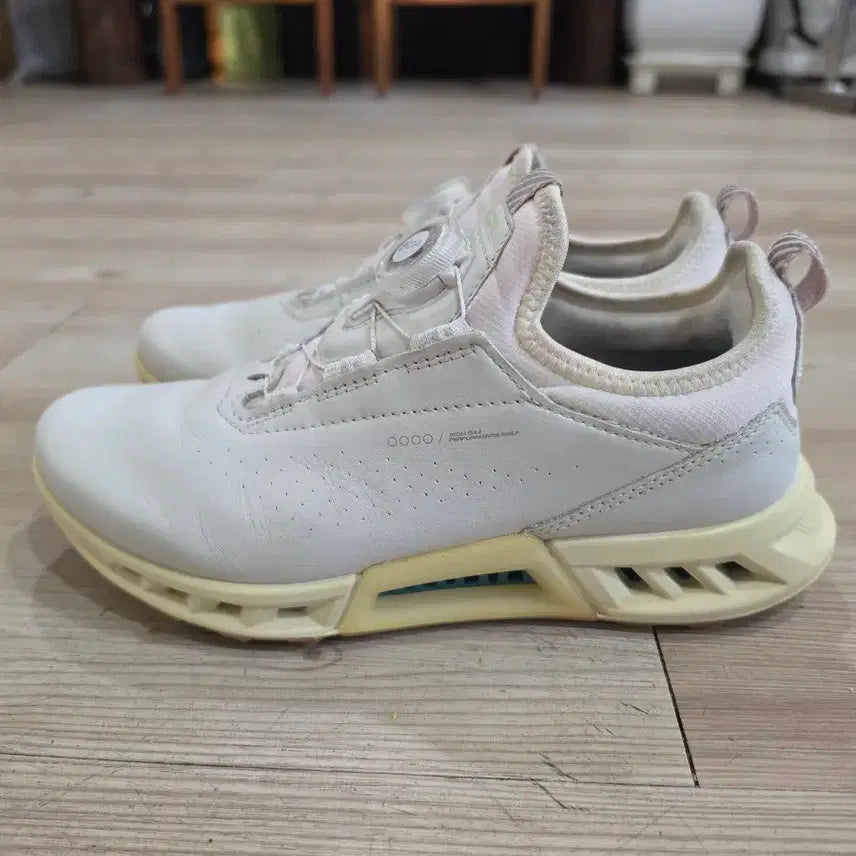 [BUNJANG] ECCO GOLF C4 Gore-Tex Leather Spikeless BOA Golf Shoes / ECCO GOLF C4  고어텍스.레더 스파이크리스 보아골프화 36 225mm