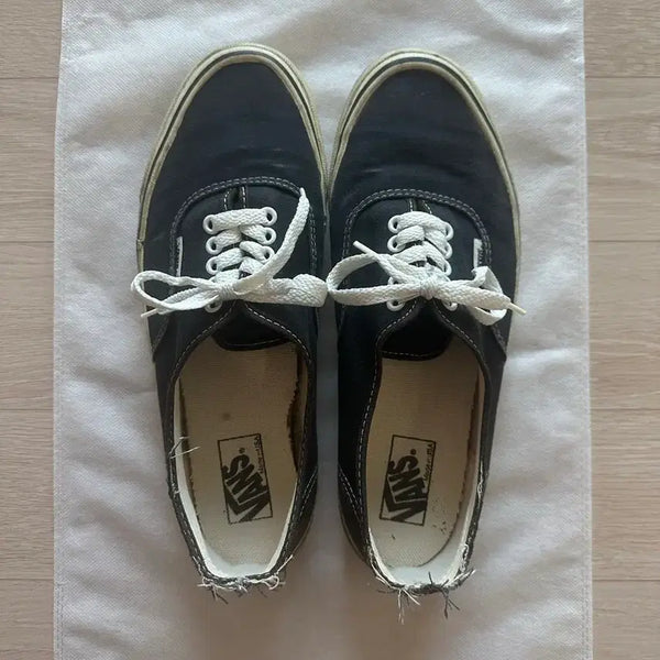 [BUNJANG] Vintage Vans Authentic USA Black (Size 10) / [10] 90s 반스 어센틱 블랙