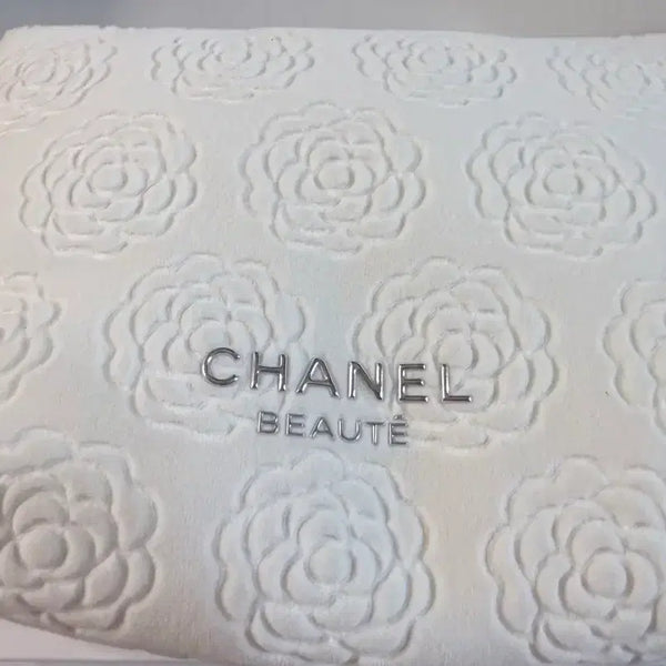 [BUNJANG] Authentic Chanel Beauty Camellia Pouch White / 정품샤넬 뷰티 까멜리아 파우치 화이트새제품