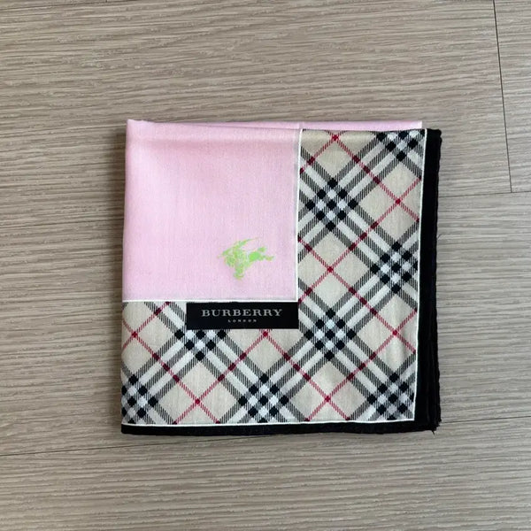 [BUNJANG] Burberry Petit Handkerchief / 버버리 쁘띠 손수건~