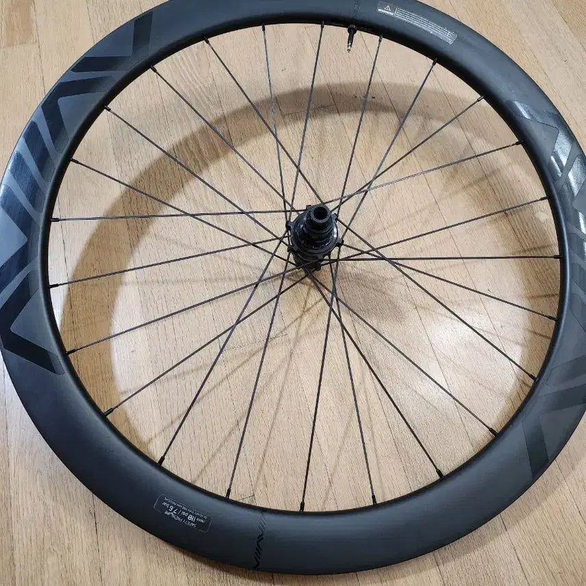 [BUNJANG] Bontrager Aeolus Pro 51 Carbon Wheelset + Enve 3.4 AR Disc Wheelset / (앞)에올루스 프로 51+ (뒷)아비아브 아데온2 스램