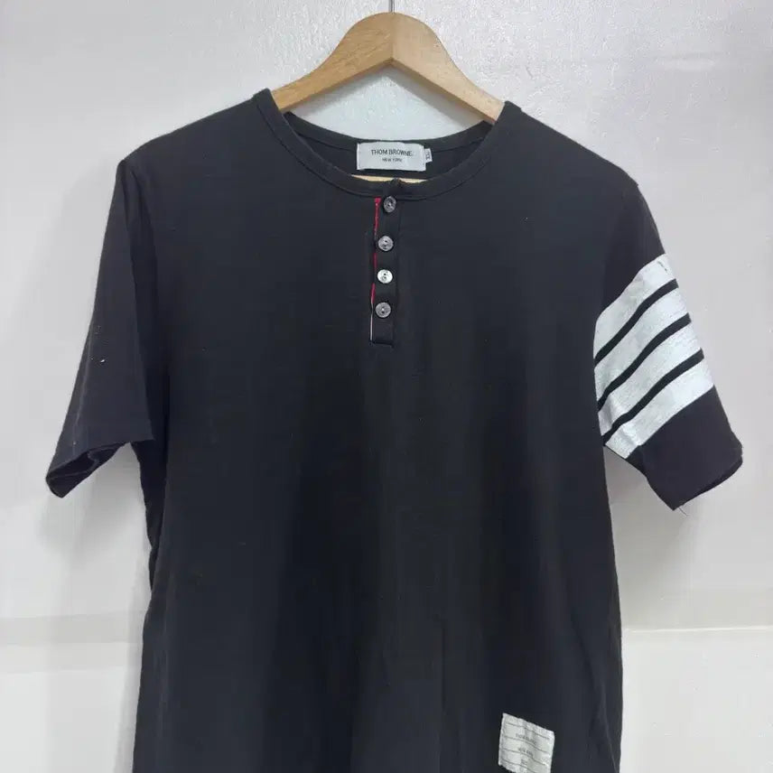 [BUNJANG] Thom Browne Four-Bar Short-Sleeve T-Shirt Black / 톰브라운 4선 반팔 검정