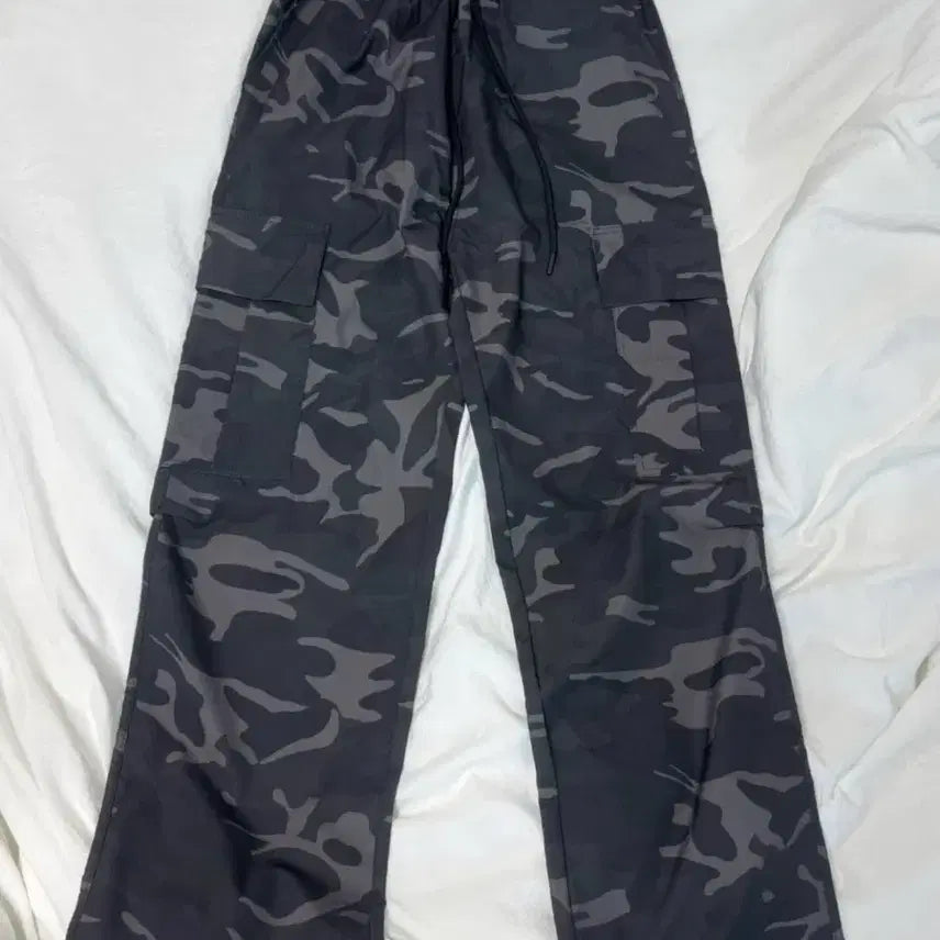 [BUNJANG] Daily Camo Cargo Pants (Women) / 데일리 카모 카고팬츠(여성)