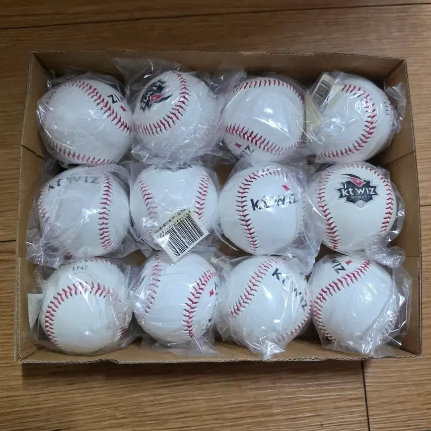 [BUNJANG] KT Wiz Logo Baseball / kt 위즈 로고볼 야구공
