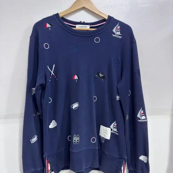 [BUNJANG] Thom Browne Navy Boat Embroidered Sweatshirt / 톰브라운 네이비 보트 자수 맨투맨