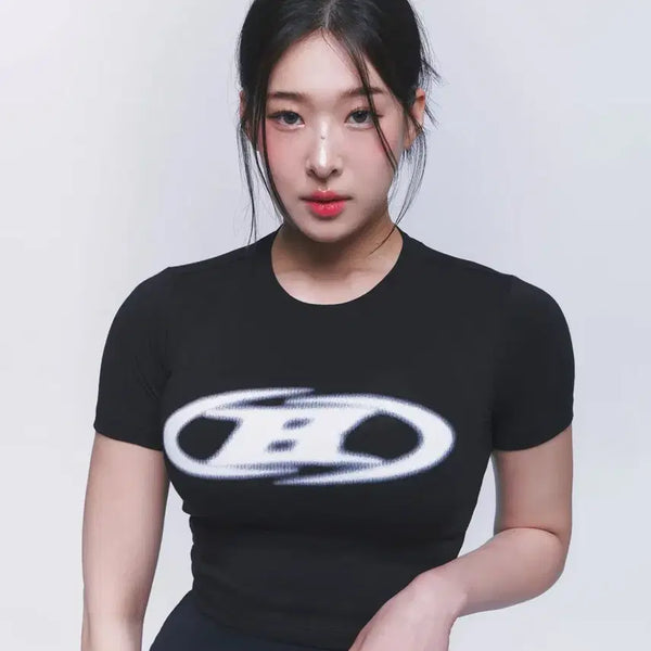 [BUNJANG] Born to Win BLUR LOGO CROP TOP (Black) / 새상품) 본투윈 반팔 상의 판매합니다