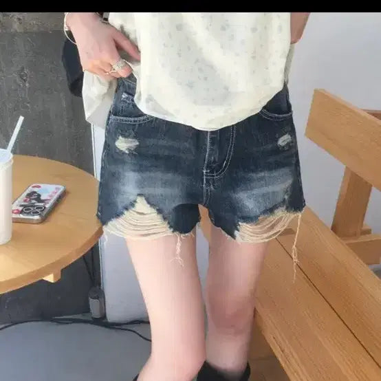 [BUNJANG] Hamong Market Vintage Distressed Denim Shorts / 하몽마켓 빈티지 데미지 데님 숏 팬츠