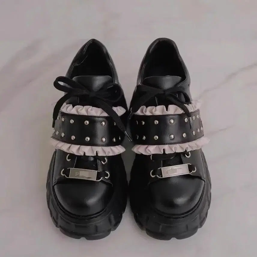 [BUNJANG] Pium Frill Belt Volume Sneakers Black / pium 프릴 벨트 볼륨 스니커즈 블랙 피움 스나계 걸리계 지뢰계 양산형 요스케 리즈리사 운동화 통굽
