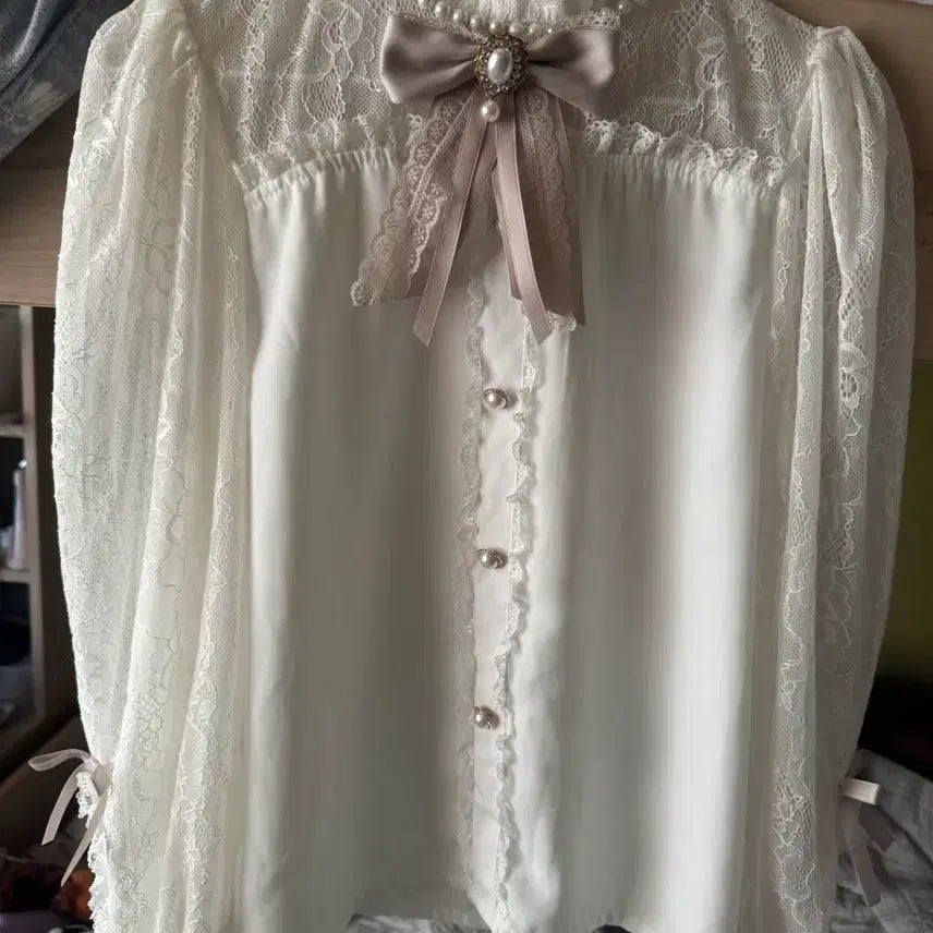 [BUNJANG] Rosita Blouse White/Pink / 급전)로지타 블라우스 흰핑 지뢰계 양산형