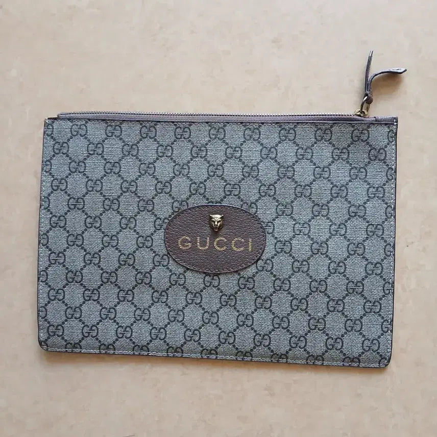 [BUNJANG] Gucci GG Logo Clutch Bag / 구찌 GG 로고 클러치 백