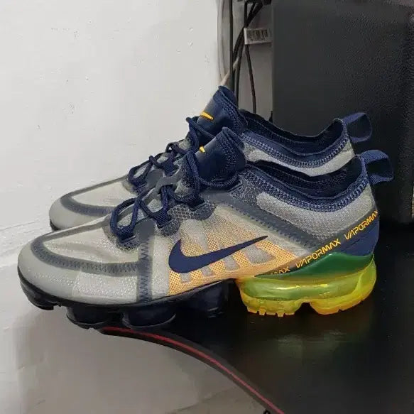 [BUNJANG] Nike Air VaporMax Grey/Navy/Gold / 나이키 에어 베이퍼맥스 그레이/네이비/골드 250