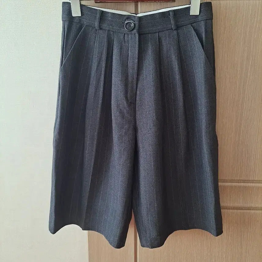 [BUNJANG] Pin-tuck Shorts / 핀테 반바지