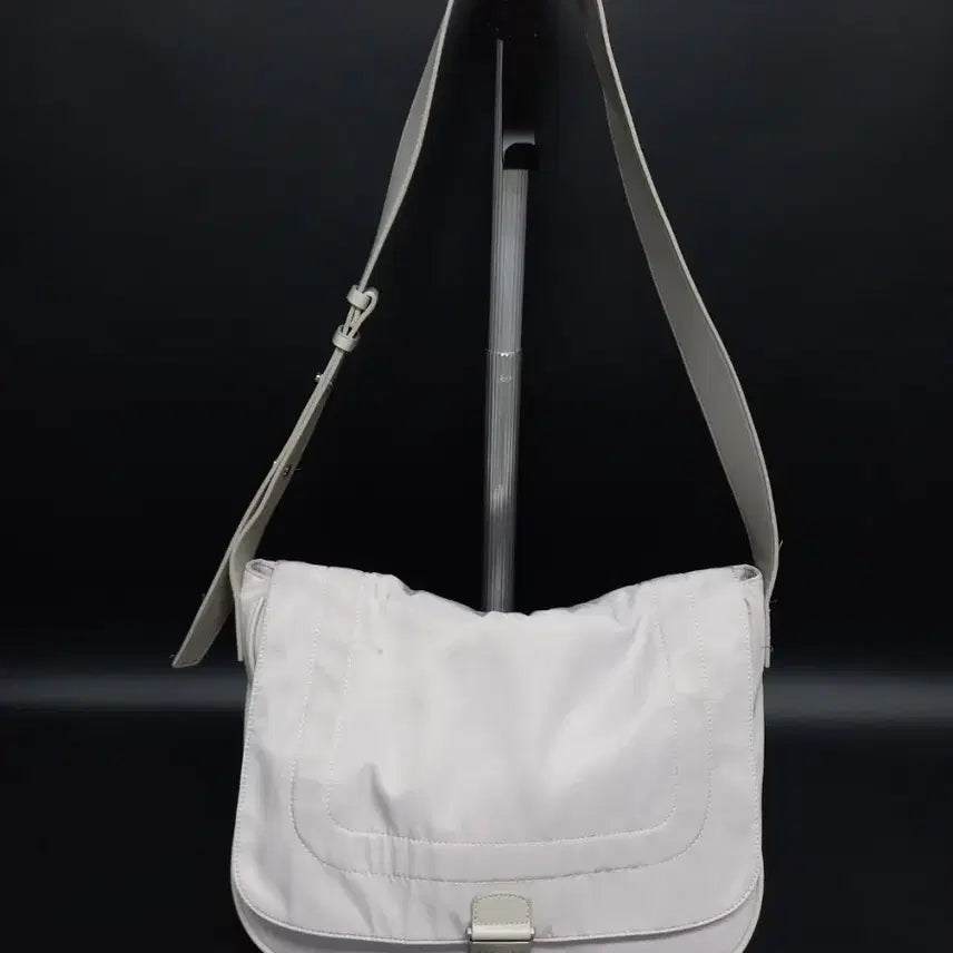 [BUNJANG] Matin Kim Gray Shoulder and Cross Bag / 마뗑킴 그레이 숄더 앤 크로스