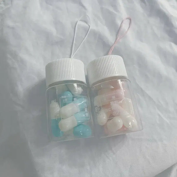 [BUNJANG] Capsule Medicine Bottle Shaped Keychain (3 Colors) / 양산형 캡슐 약병 모양 키링 서브컬처 데코 액세서리(3컬러)