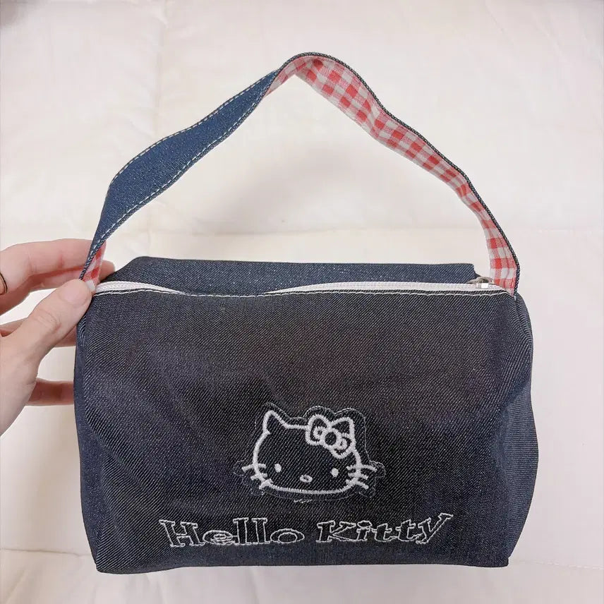 [BUNJANG] Hello Kitty Denim Mini Bag Pouch / 헬로키티 데님손가방 미니백 파우치 새상품